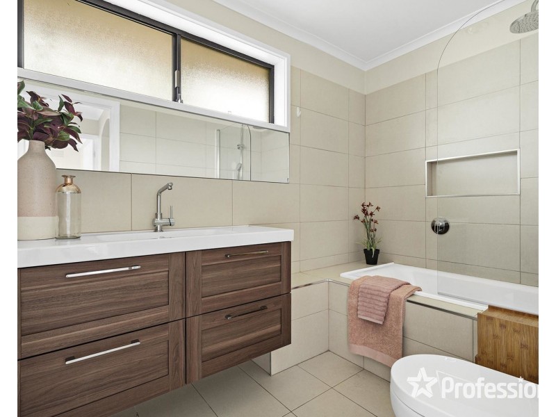 9 Rolloway Rise, Chirnside Park VIC 3116