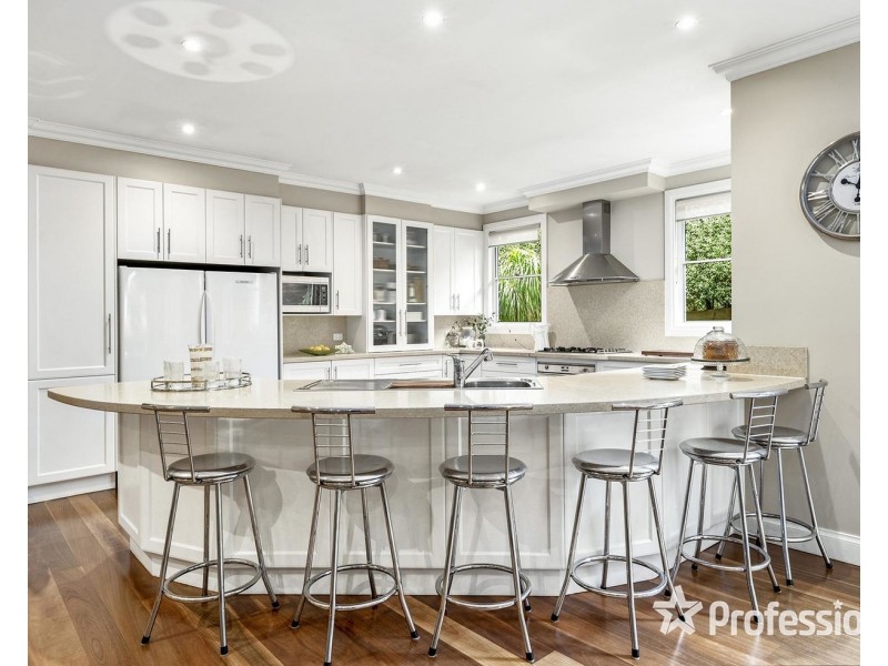 128 Pembroke Road, Mooroolbark VIC 3138