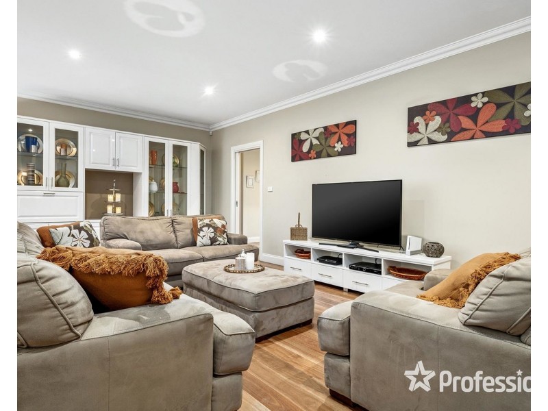 128 Pembroke Road, Mooroolbark VIC 3138