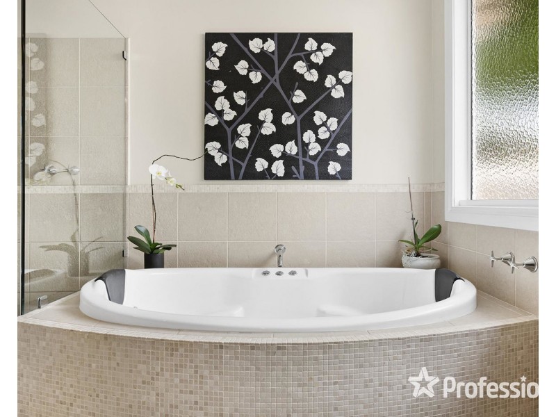 128 Pembroke Road, Mooroolbark VIC 3138