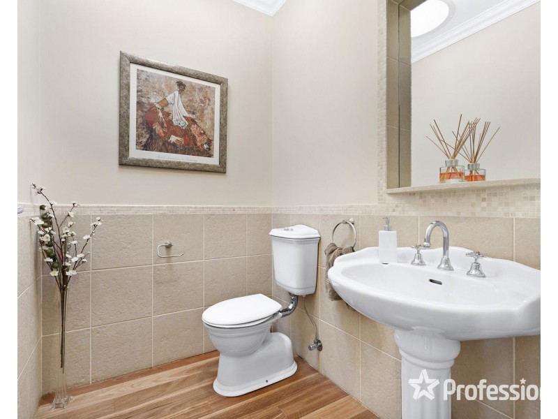 128 Pembroke Road, Mooroolbark VIC 3138