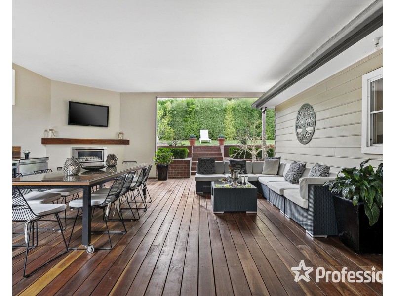 128 Pembroke Road, Mooroolbark VIC 3138