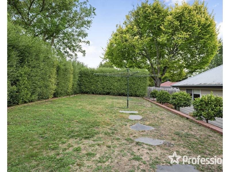 128 Pembroke Road, Mooroolbark VIC 3138