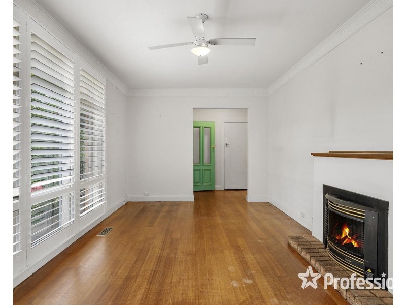 24 Masefield Avenue, Mooroolbark VIC 3138