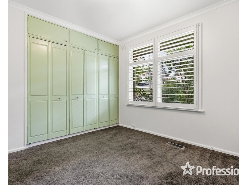 24 Masefield Avenue, Mooroolbark VIC 3138