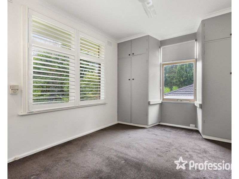 24 Masefield Avenue, Mooroolbark VIC 3138