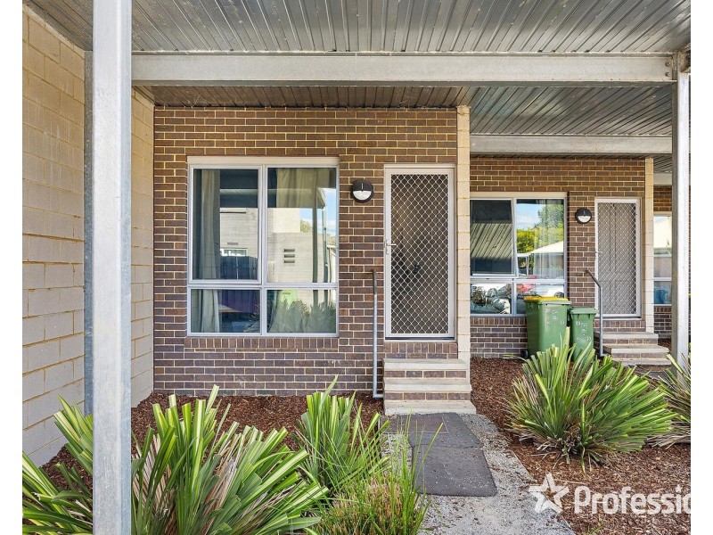 15/8-10 Mount View Parade, Mooroolbark VIC 3138
