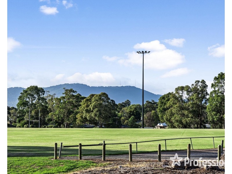 9/39 Holloway Road, Croydon North VIC 3136