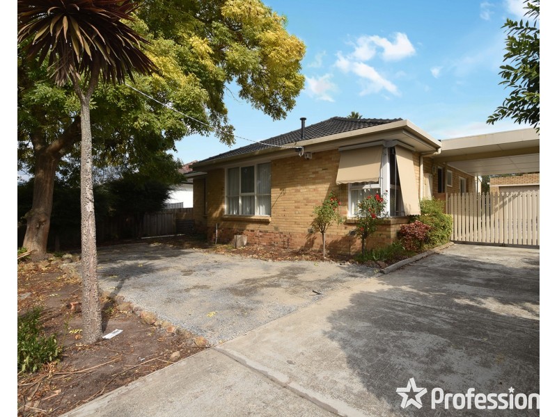 124 Eastfield Road, Croydon South VIC 3136