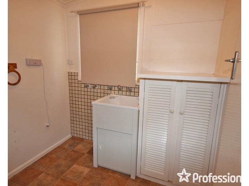 124 Eastfield Road, Croydon South VIC 3136