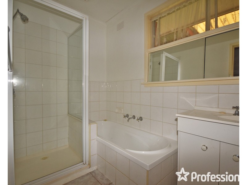 105 Carronvale Road, Mooroolbark VIC 3138