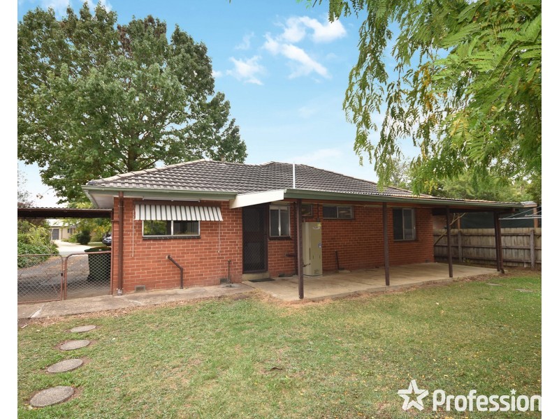 105 Carronvale Road, Mooroolbark VIC 3138
