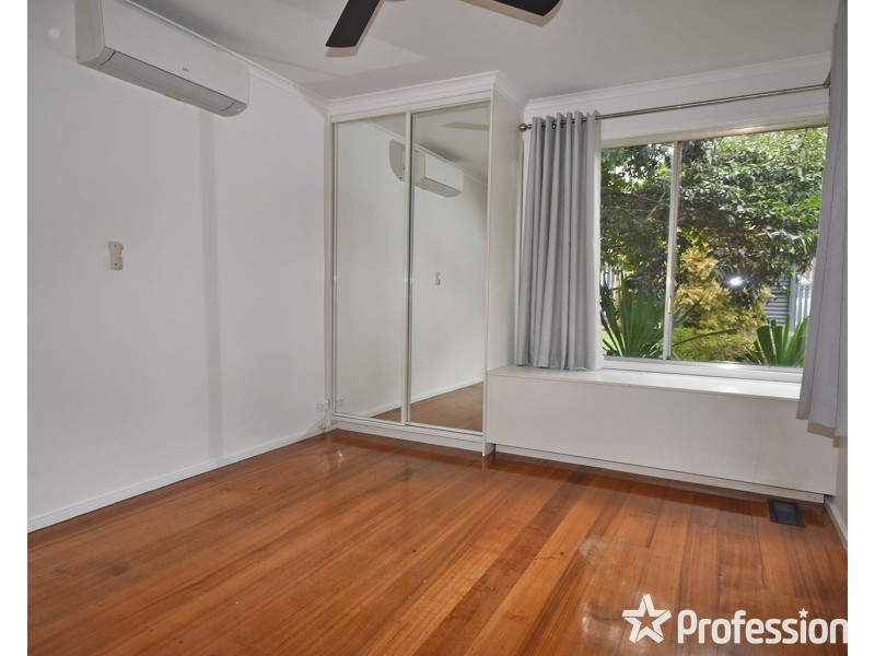 35 Greenslopes Drive, Mooroolbark VIC 3138