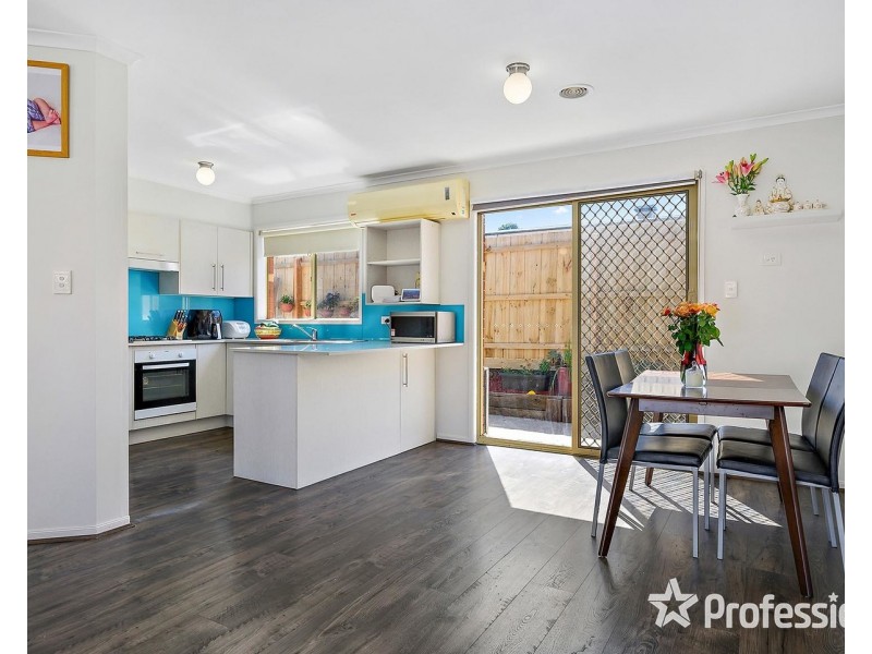 2/30 Liverpool Road, Kilsyth VIC 3137