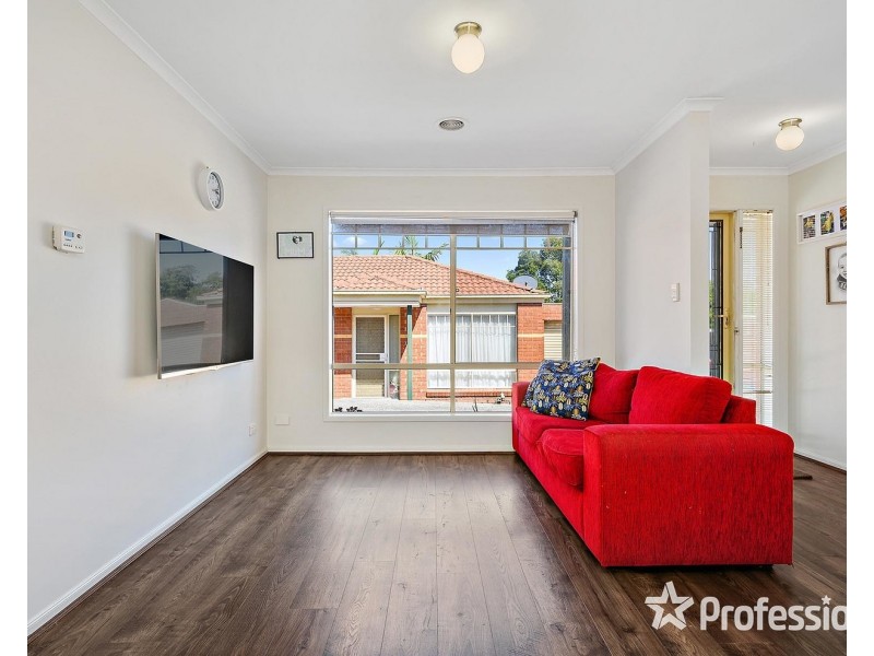 2/30 Liverpool Road, Kilsyth VIC 3137