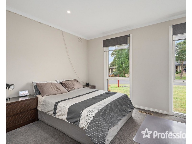 12 Poyner Avenue, Lilydale VIC 3140