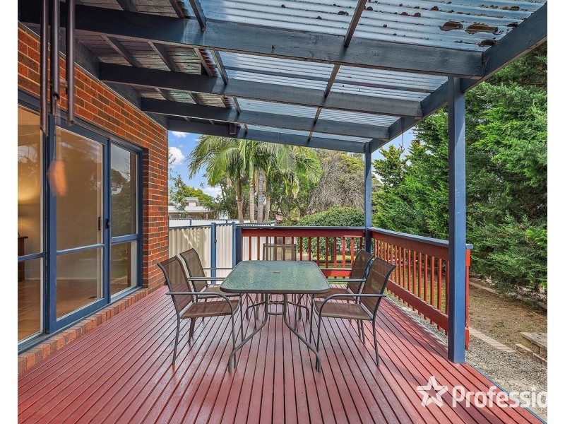 12 Poyner Avenue, Lilydale VIC 3140