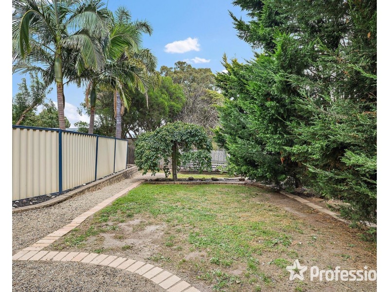 12 Poyner Avenue, Lilydale VIC 3140