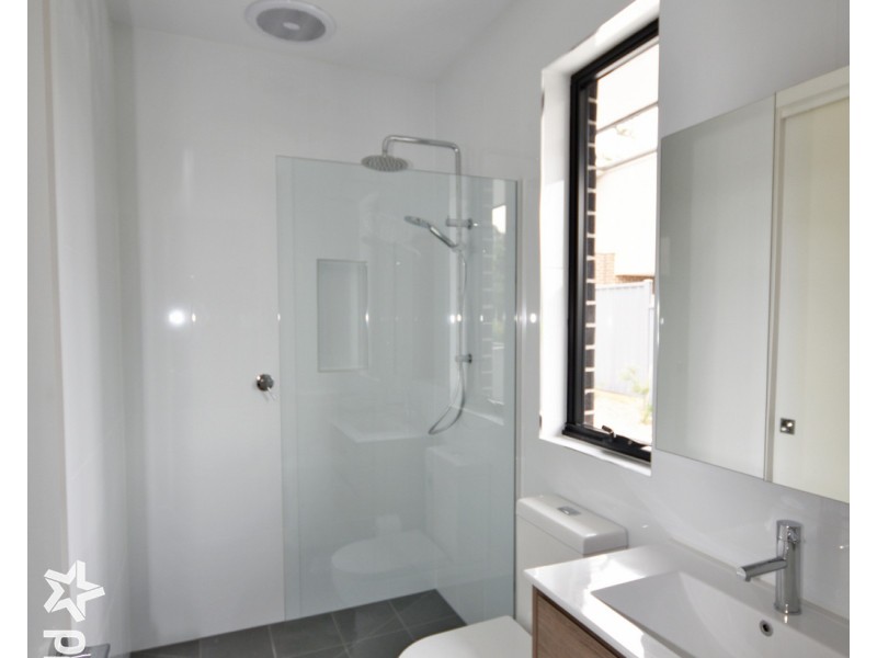 2/3 Glen Dhu Road, Kilsyth VIC 3137