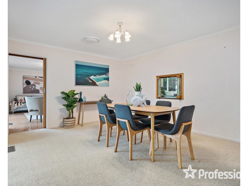 6 Breakaday Pass, Chirnside Park VIC 3116