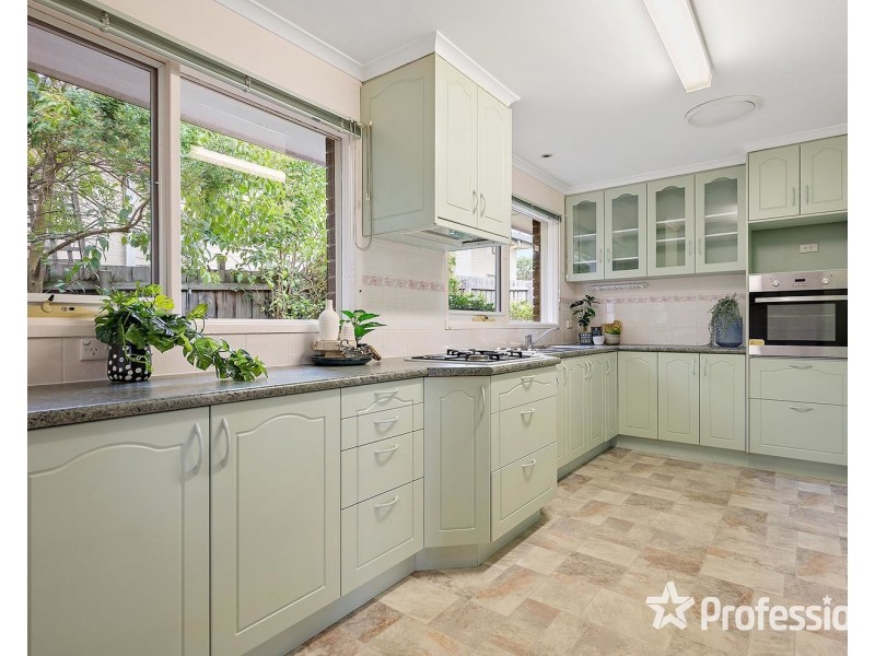 6 Breakaday Pass, Chirnside Park VIC 3116