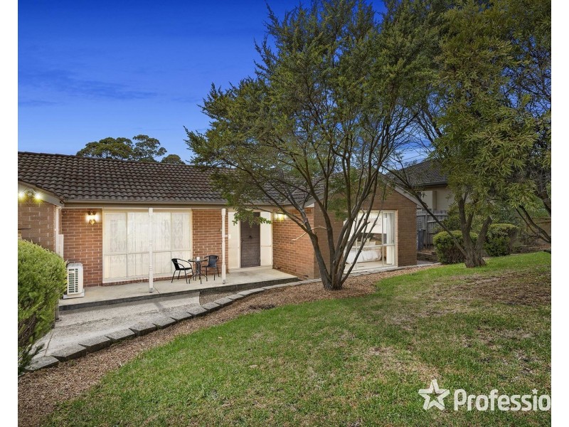 6 Breakaday Pass, Chirnside Park VIC 3116