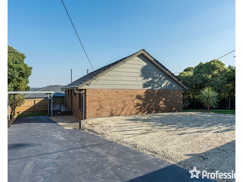 163 Manchester Road, Mooroolbark VIC 3138