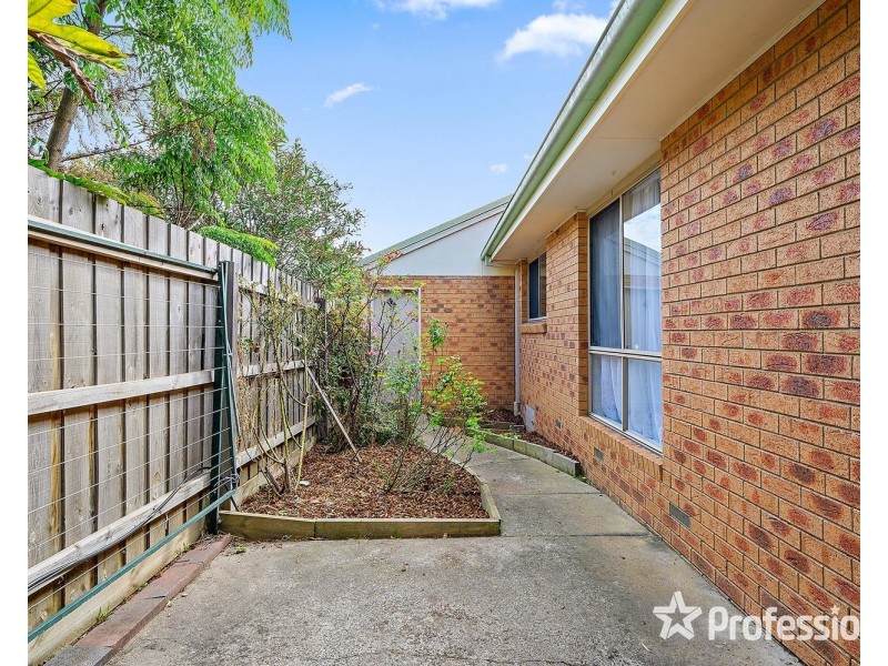 1/13 Hereford Road, Mount Evelyn VIC 3796