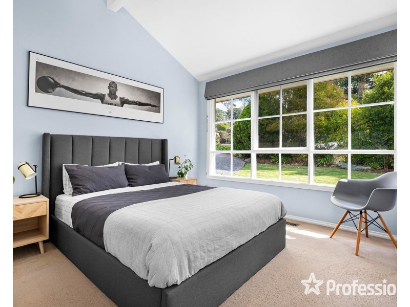 4 Buckmaster Drive, Mount Evelyn VIC 3796