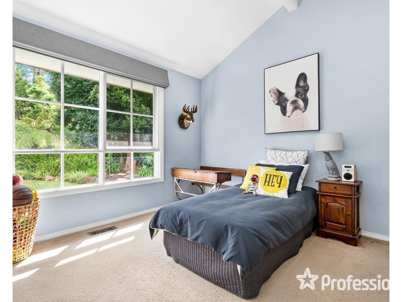 4 Buckmaster Drive, Mount Evelyn VIC 3796