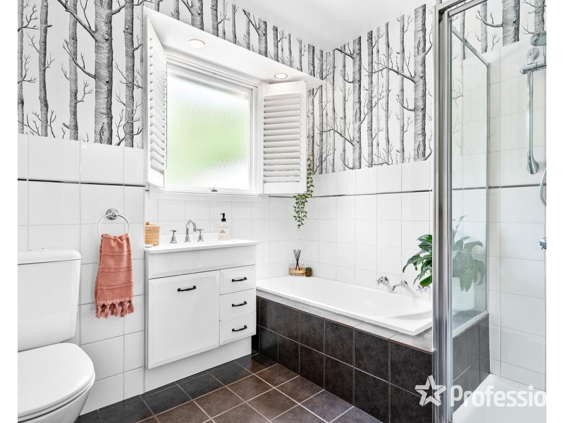 4 Buckmaster Drive, Mount Evelyn VIC 3796