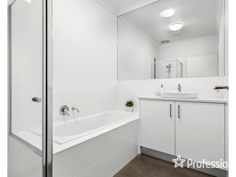 19a Andrew Street, Mooroolbark VIC 3138