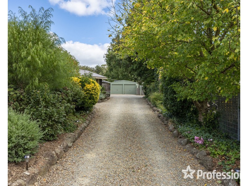 22 Belvedere Drive, Montrose VIC 3765