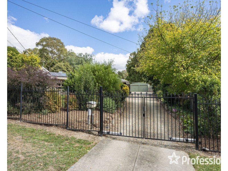 22 Belvedere Drive, Montrose VIC 3765