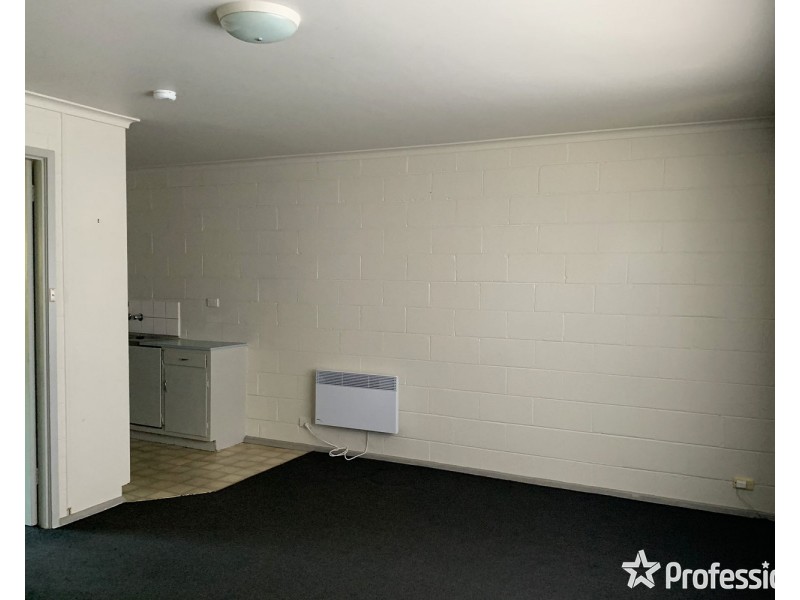 1/8-10 Mount View Parade, Mooroolbark VIC 3138