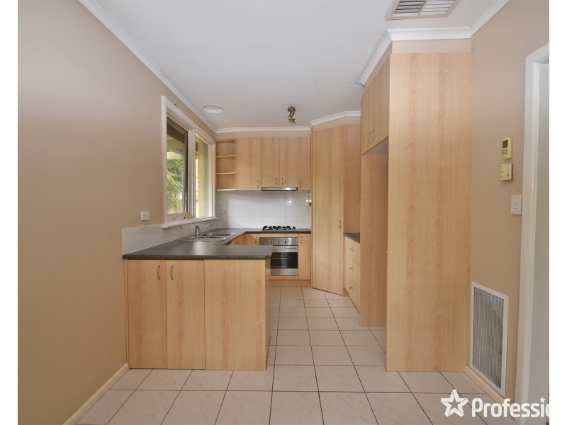 1/24 Kipling Avenue, Mooroolbark VIC 3138