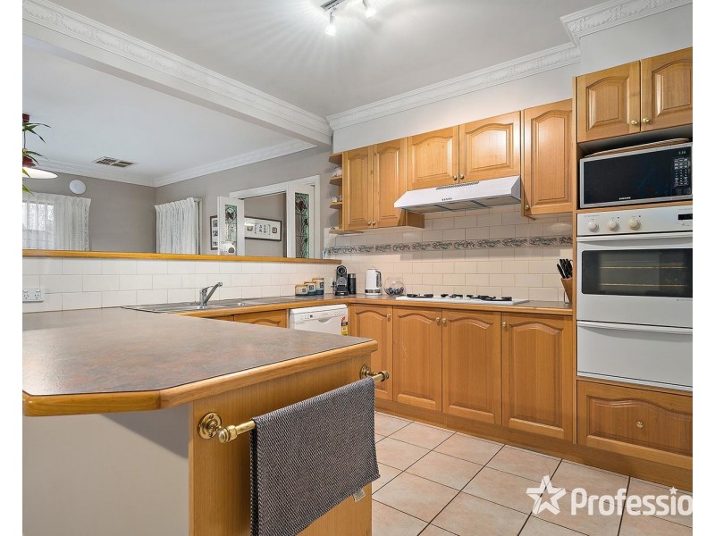 2 Bransdale Close, Mooroolbark VIC 3138