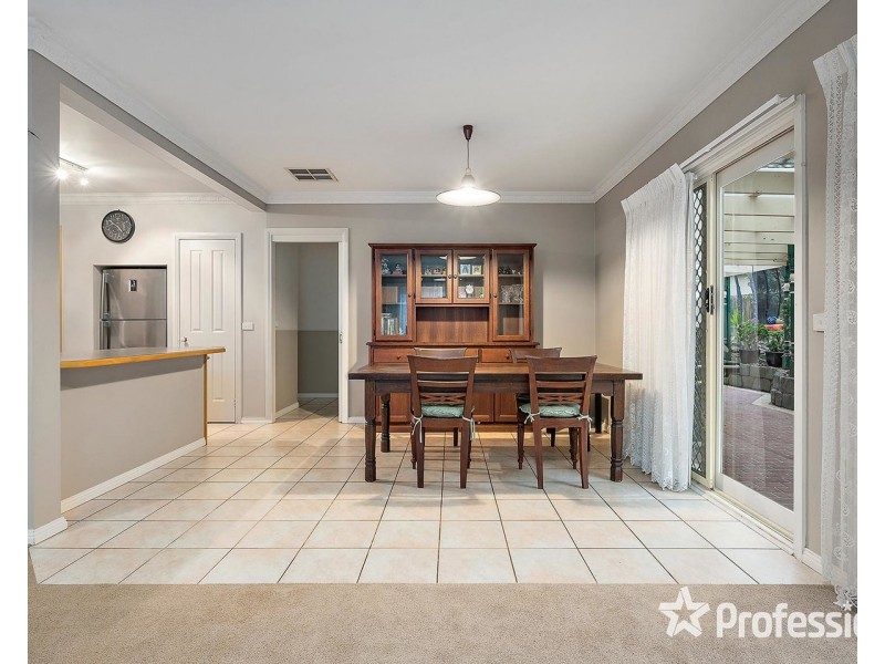 2 Bransdale Close, Mooroolbark VIC 3138