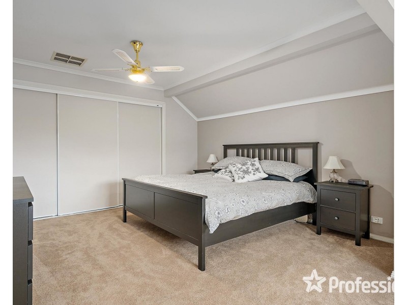2 Bransdale Close, Mooroolbark VIC 3138
