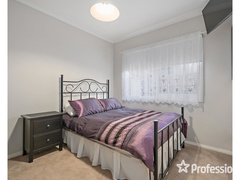 2 Bransdale Close, Mooroolbark VIC 3138