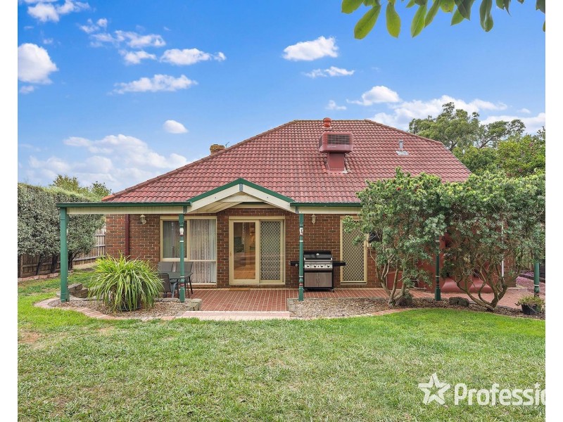 2 Bransdale Close, Mooroolbark VIC 3138