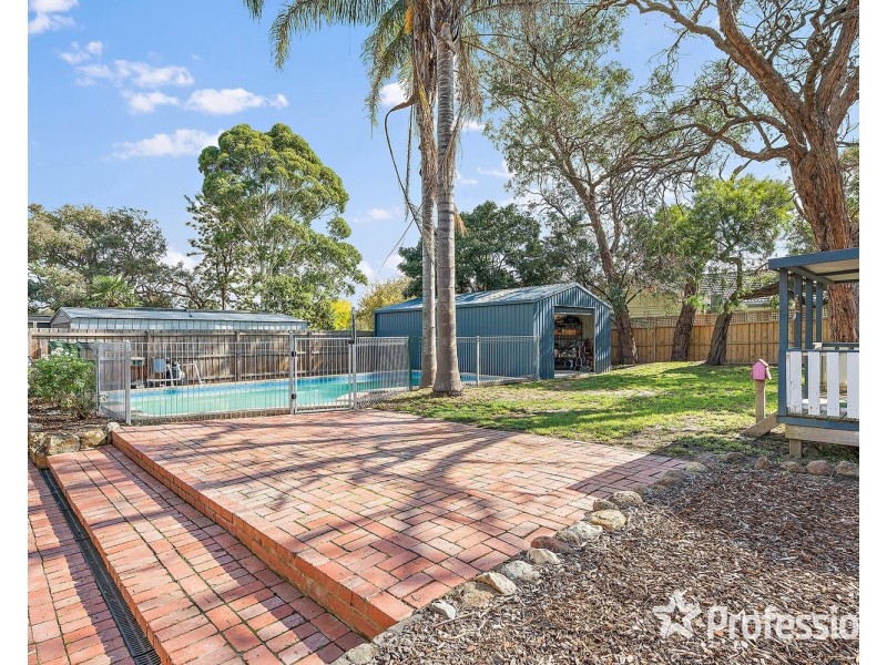 59 Landstrom Quadrant, Kilsyth VIC 3137