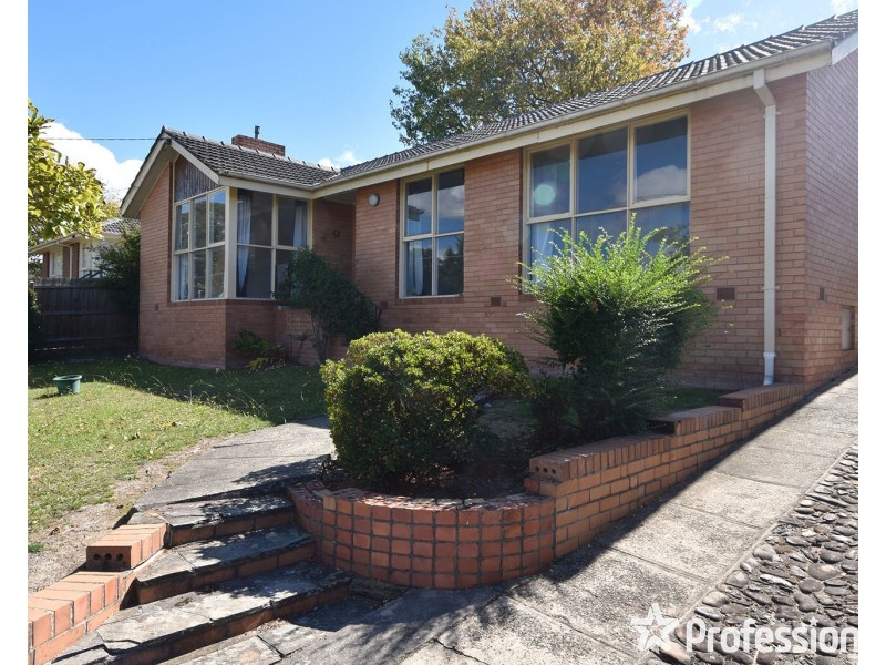 63 Kipling Avenue, Mooroolbark VIC 3138