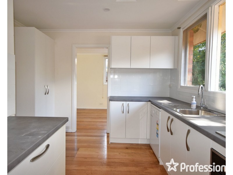 63 Kipling Avenue, Mooroolbark VIC 3138