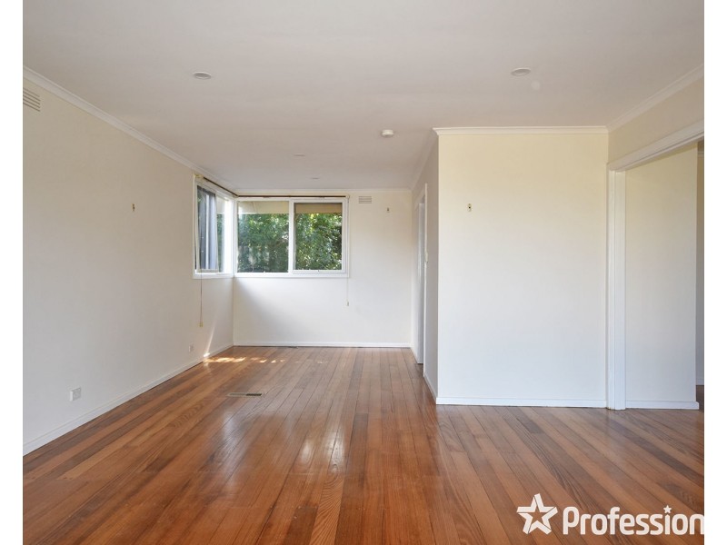 63 Kipling Avenue, Mooroolbark VIC 3138