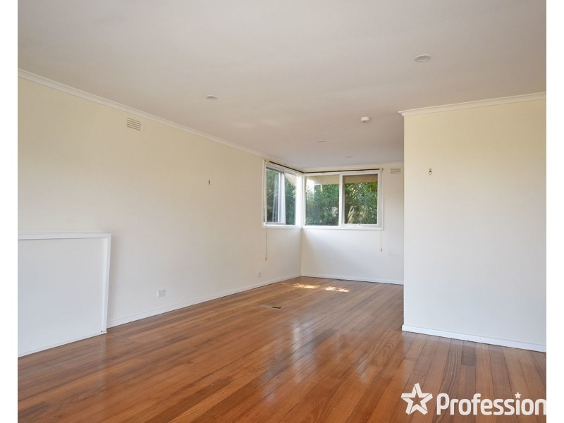 63 Kipling Avenue, Mooroolbark VIC 3138