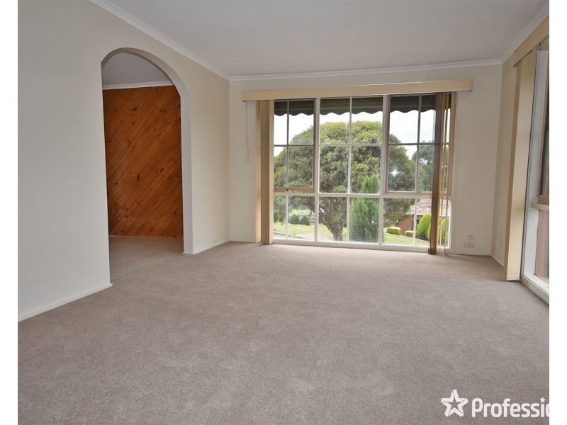 35 Landscape Drive, Mooroolbark VIC 3138