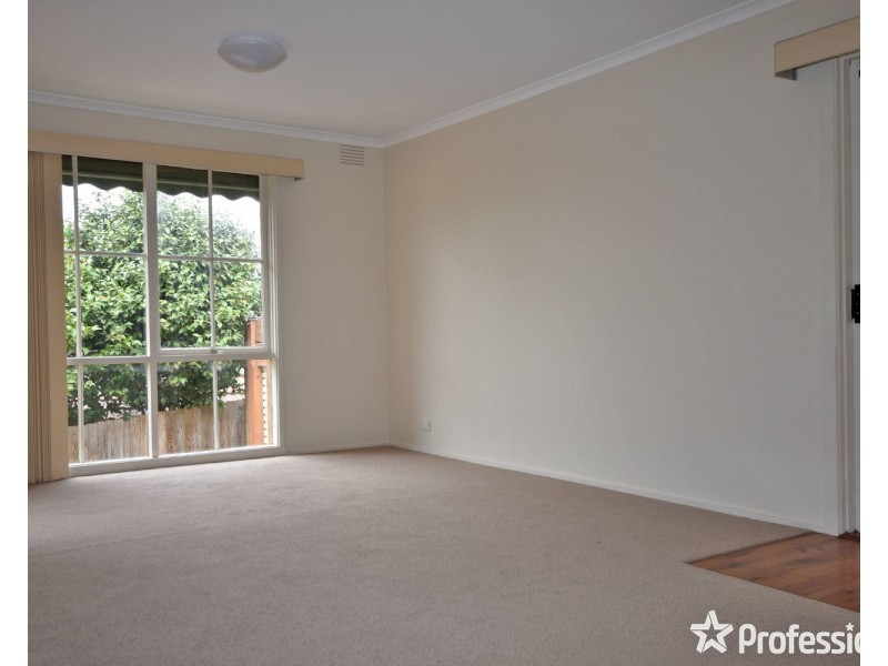 35 Landscape Drive, Mooroolbark VIC 3138