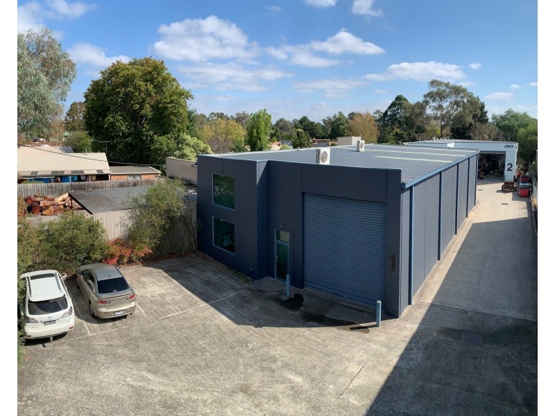 1/2 Shelley Avenue, Kilsyth VIC 3137