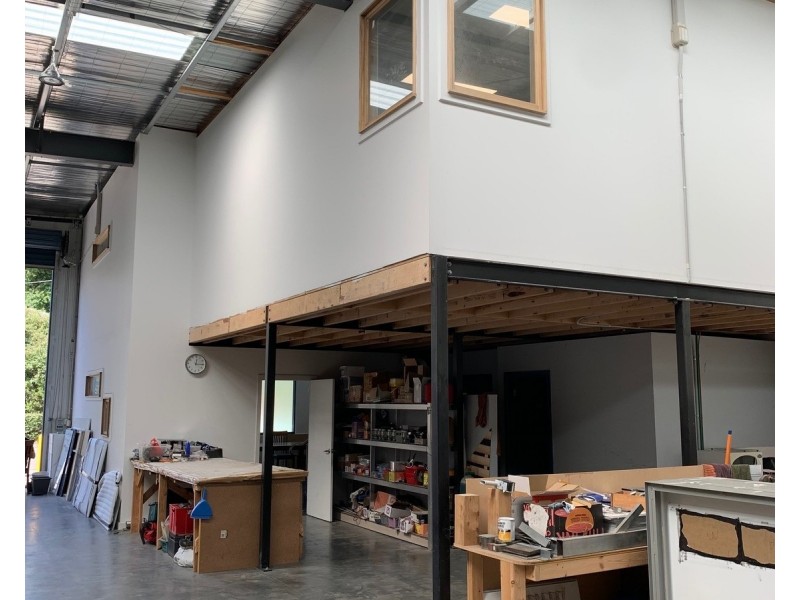 1/2 Shelley Avenue, Kilsyth VIC 3137